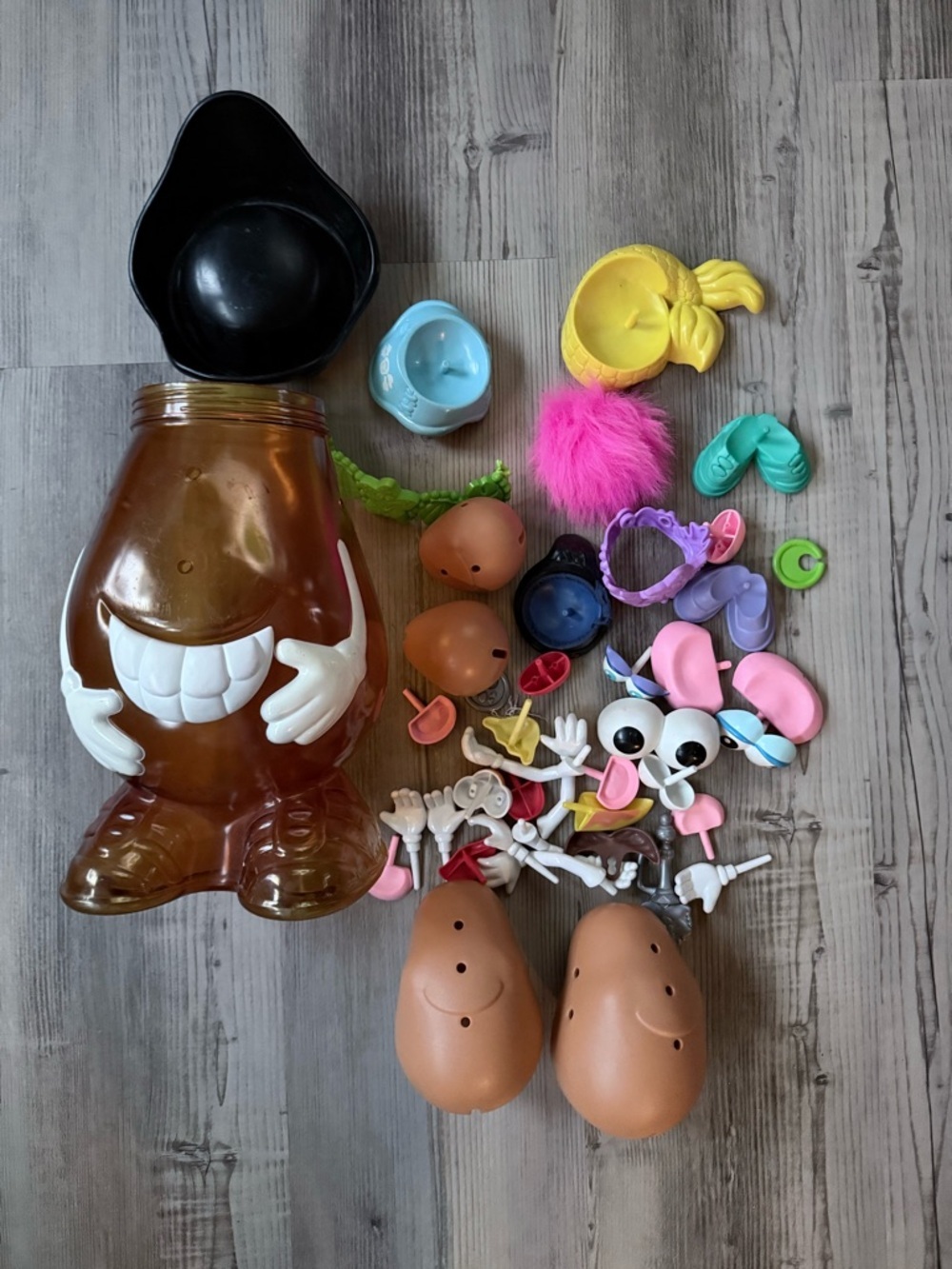 Pirate- Mr. Potato head storage container with lots of accessories